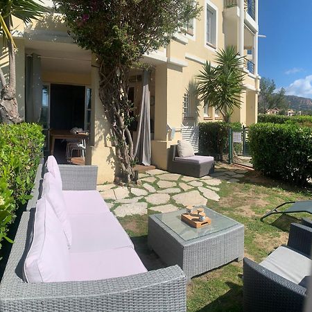 T2 En Rez De Jardin Privatif Cloture , Cap Esterel Pierre Et Vacances ,Piscine Chauffee Des Le 05 Avril Au 02 Novembre Saint-Raphaël Екстериор снимка