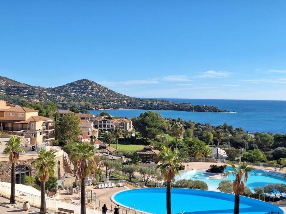 T2 En Rez De Jardin Privatif Cloture , Cap Esterel Pierre Et Vacances ,Piscine Chauffee Des Le 05 Avril Au 02 Novembre Saint-Raphaël Екстериор снимка