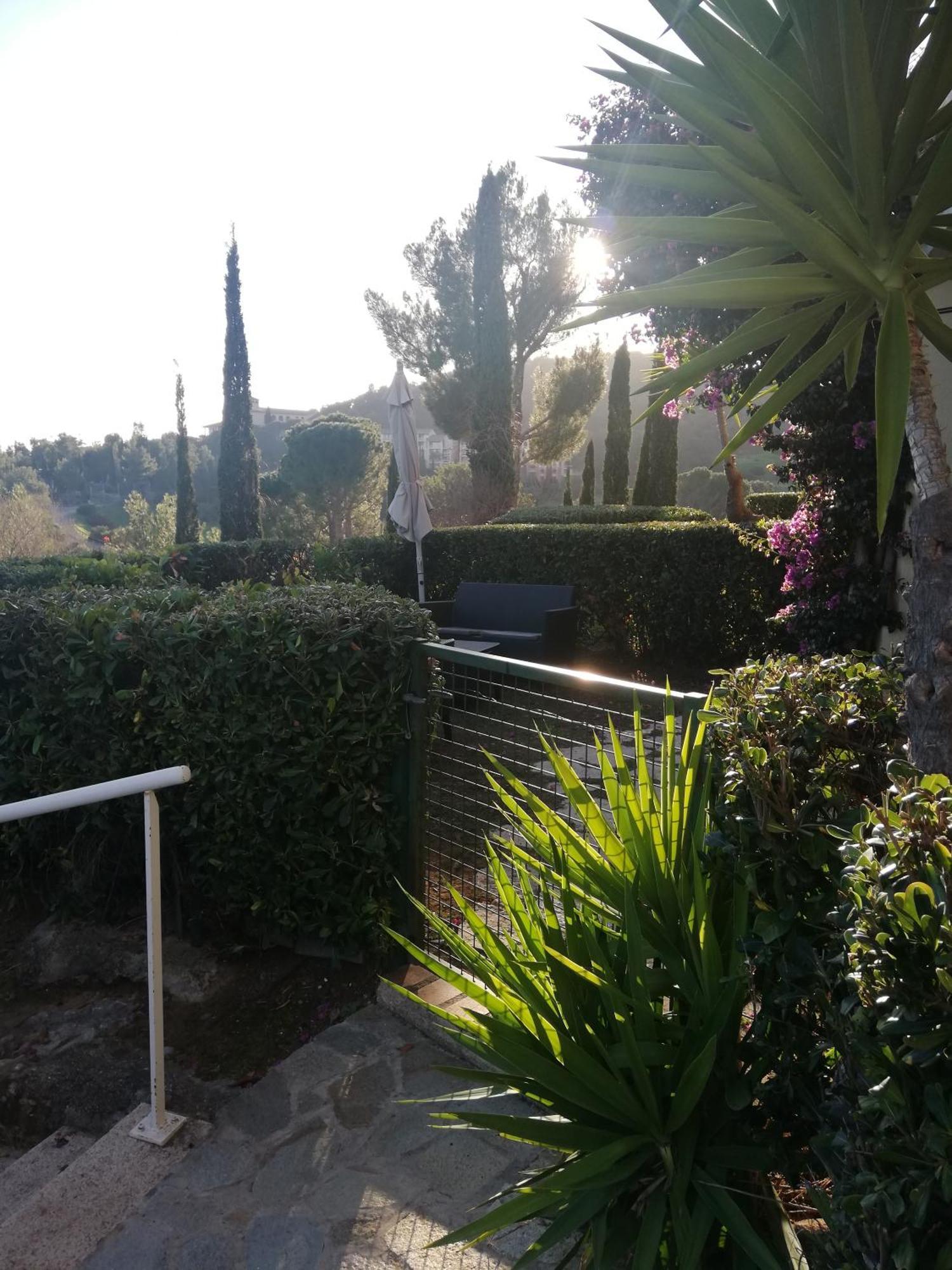 T2 En Rez De Jardin Privatif Cloture , Cap Esterel Pierre Et Vacances ,Piscine Chauffee Des Le 05 Avril Au 02 Novembre Saint-Raphaël Екстериор снимка