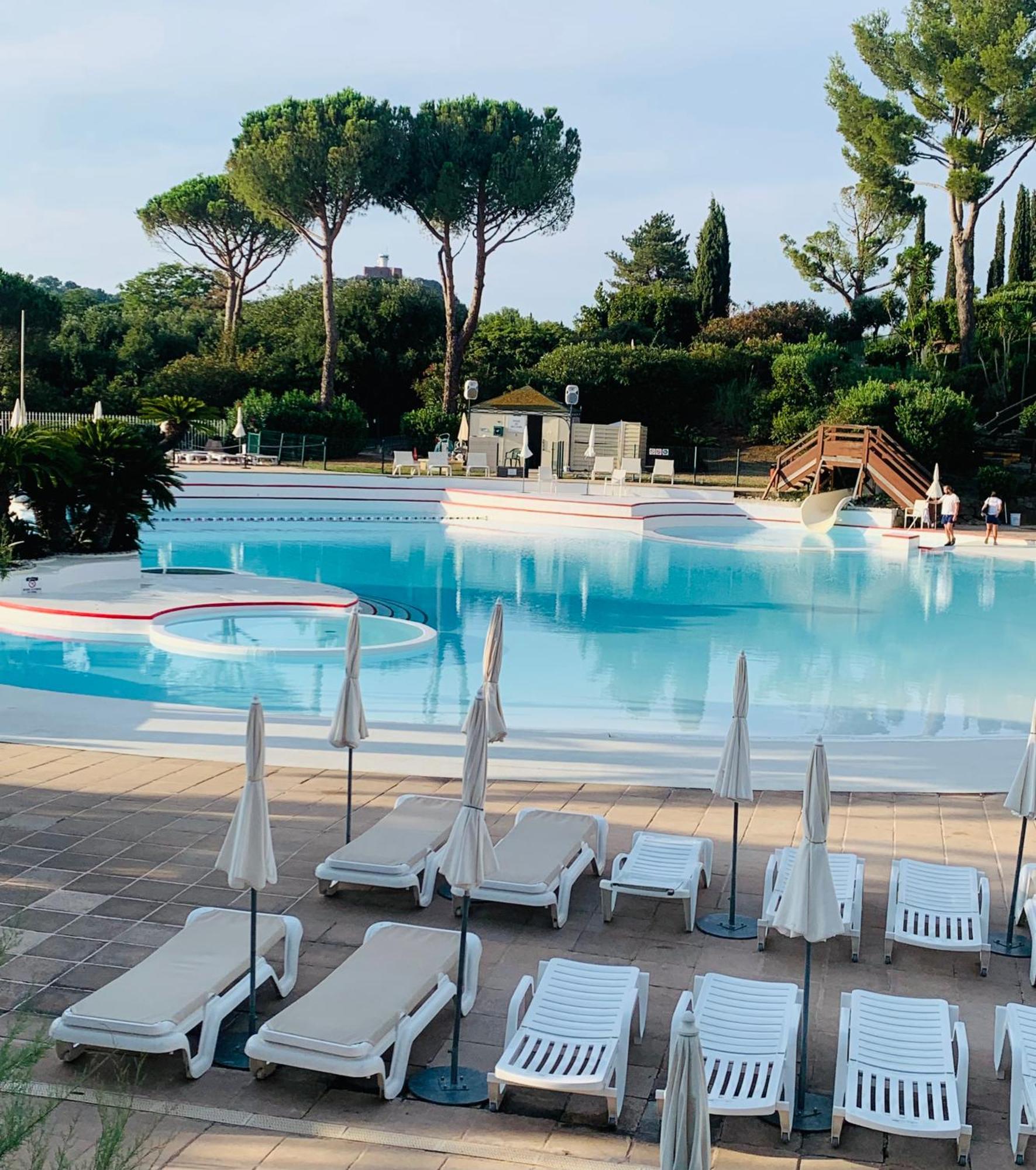 T2 En Rez De Jardin Privatif Cloture , Cap Esterel Pierre Et Vacances ,Piscine Chauffee Des Le 05 Avril Au 02 Novembre Saint-Raphaël Екстериор снимка